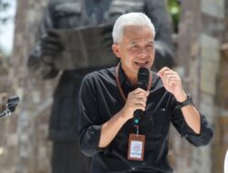 Kedatangan Ganjar Pranowo ke Istana untuk Makan Siang dengan Jokowi