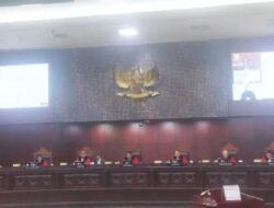 Penyimpangan Administrasi Terjadi dalam Dokumen Perbaikan Perkara di MK yang Tidak Ditetapkan Tanda Tangan, Menurut Pengamat UGM