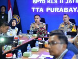 Korlantas Polri Memeriksa Jalur Tol Semarang-Surabaya Menyongsong Operasi Lilin 2023.