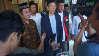 TGB Meminta Pihak Berwenang Untuk Bertindak Tegas Terhadap Pelaku Penurunan Baliho Ganjar-Mahfud