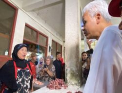 Blusukan Ganjar Pranowo ke Pasar Kota Wonogiri, Masih Temui Kenaikan Harga Bahan Pokok