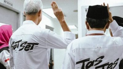 Kiai Berpengaruh Kawal Pasangan Ganjar-Mahfud dalam Debat Perdana Capres