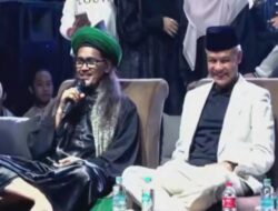 Ganjar Hadiri Acara Sholawat Kebangsaan untuk Merayakan Refleksi Tahun Baru 2024 di Semarang