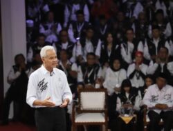 Ganjar tidak mempermasalahkan debat cawapres menggunakan podium