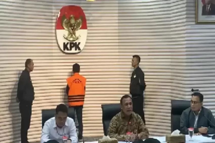 Masa Tahanan Wali Kota Bima Nonaktif Muhammad Lutfi Diperpanjang Hingga 2 Januari 2024