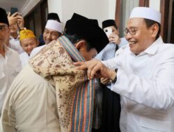 Pemimpin Ponpes Buntet Cirebon Memberikan Dukungan untuk Prabowo-Gibran pada Pemilihan Presiden 2024