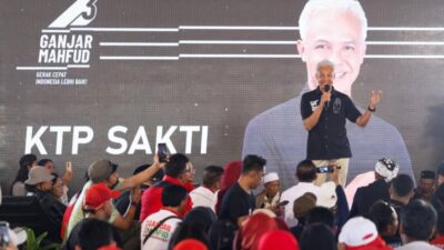 Ganjar Berkomitmen Menghadirkan Pemerataan Penyaluran Bantuan Pendidikan Dengan KTP Sakti