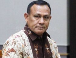 Pakar Hukum Romli Atmasasmita Menolak Untuk Menjadi Saksi Meringankan Firli Bahuri