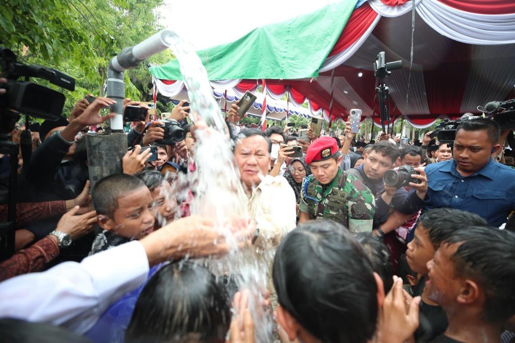 Prabowo Subianto Mendukung Masyarakat Madura dengan Meresmikan 15 Titik Sumber Air Bersih bagi Mereka yang Membutuhkan