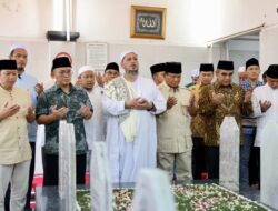 Prabowo Subianto Ungkap Hubungan Kekerabatan Keluarga dalam Ziarah ke Makam Habib Ali Kwitang