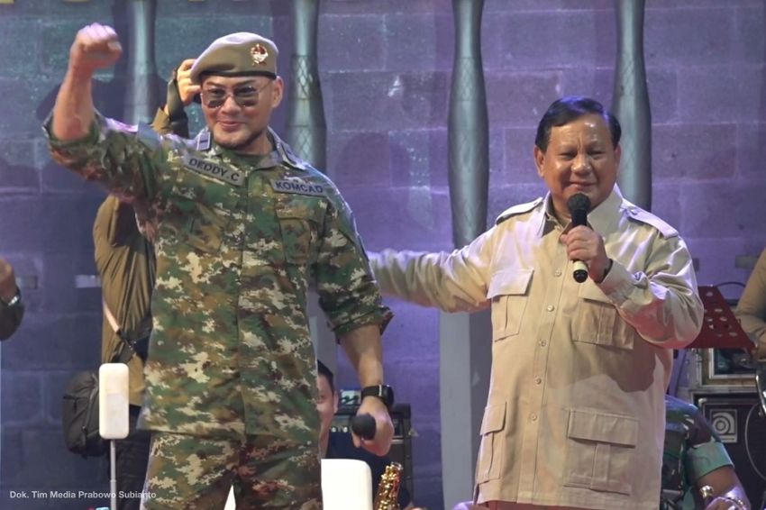 Prabowo Subianto menyarankan Deddy Corbuzier untuk lebih berhati-hati dalam makan karena tidak semua orang bisa makan banyak dengan mudah