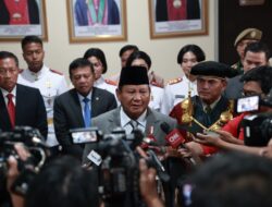 Pekerja Keras dan Cerdas Akan Bertahan di Tengah Tantangan Zaman, kata Menhan Prabowo Subianto saat Wisuda Unhan