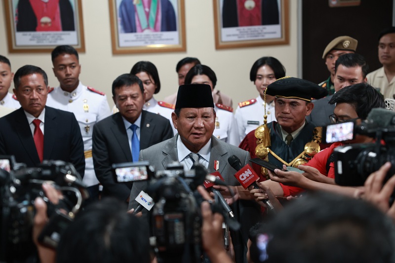 Pekerja Keras dan Cerdas Akan Bertahan di Tengah Tantangan Zaman, kata Menhan Prabowo Subianto saat Wisuda Unhan