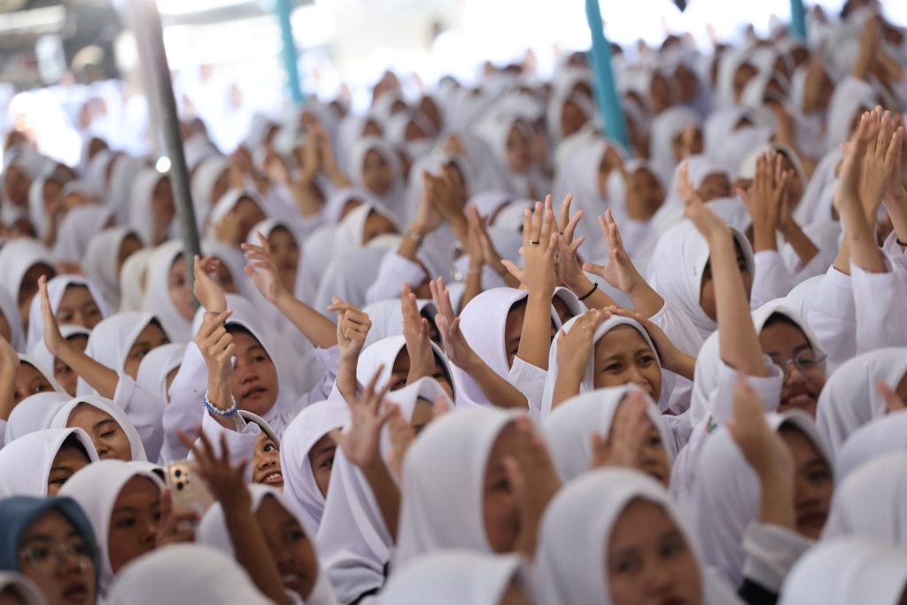 Program Cepat untuk Meningkatkan Pembangunan: Sekolah Unggul dan Renovasi Sekolah