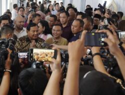 Prabowo Subianto Meminta Maaf Lahir Batin kepada Rekan-Rekan Media di Hari Kedua Lebaran