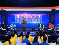 Malam Ini Rakyat Memiliki Kesempatan untuk Mengungkapkan Pendapat Mengenai Koalisi yang Ramai, Negeri Tanpa Oposisi bersama Aiman Witjaksono, Refly Harun, Adian Napitupulu, dan Narasumber Terpercaya, Hanya di iNews