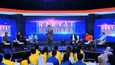 Malam Ini Rakyat Memiliki Kesempatan untuk Mengungkapkan Pendapat Mengenai Koalisi yang Ramai, Negeri Tanpa Oposisi bersama Aiman Witjaksono, Refly Harun, Adian Napitupulu, dan Narasumber Terpercaya, Hanya di iNews