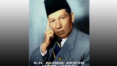 Kisah KH Zainul Arifin yang Tertembak saat Menyelamatkan Bung Karno saat Salat