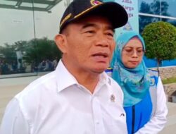 Menko PMK Memeriksa Pos Utama Cikampek untuk Memastikan Arus Mudik Lebaran 2024 Tetap Lancar