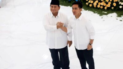 Prabowo-Gibran Bertemu Jokowi di Istana Selama 120 Menit