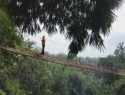 Galang Dana untuk Membangun Jembatan Gantung yang Putus di Lebak Banten