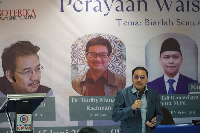 Pentingnya Melakukan Universalisasi Ajaran Agama Menurut Denny JA