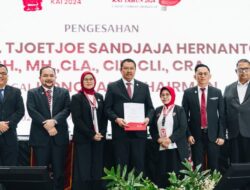 Dr. Tjoetjoe Sandjaja Hernanto Ditetapkan Sebagai Ketua Kehormatan Kongres IV KAI di Solo