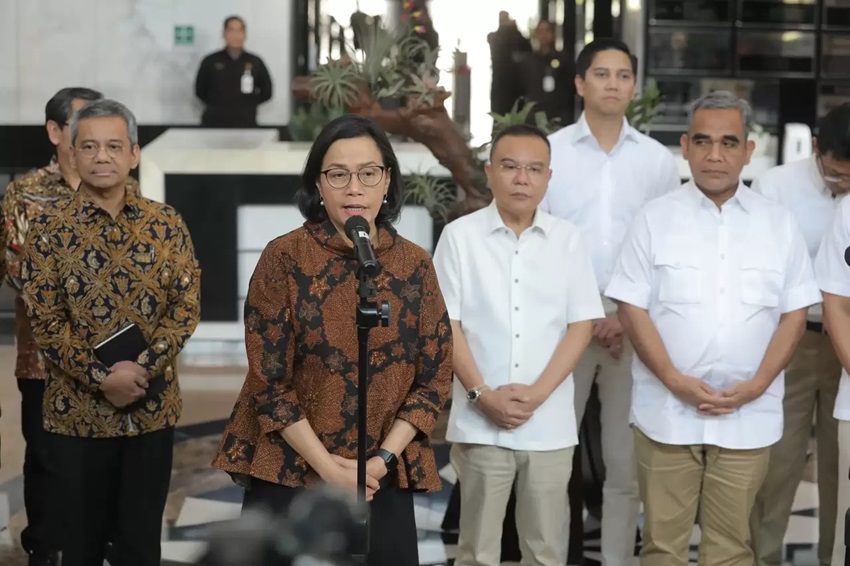 Ungkapannya tentang dua kemungkinan tim transisi Prabowo-Gibran yang hanya diisi oleh kader Gerindra