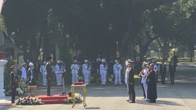 Presiden Jokowi Melantik 906 Perwira TNI-Polri di Istana Negara