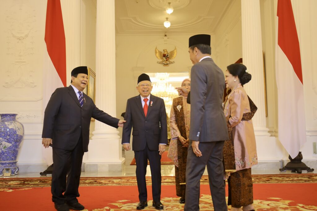 Tender Moments Shared by Prabowo Subianto, Jokowi, and Ma’ruf Amin during the TNI-Polri Officer Oath Ceremony