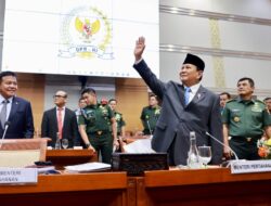 Prabowo Subianto Says Goodbye and Apologizes in Last DPR Meeting: Bigger Tasks Ahead