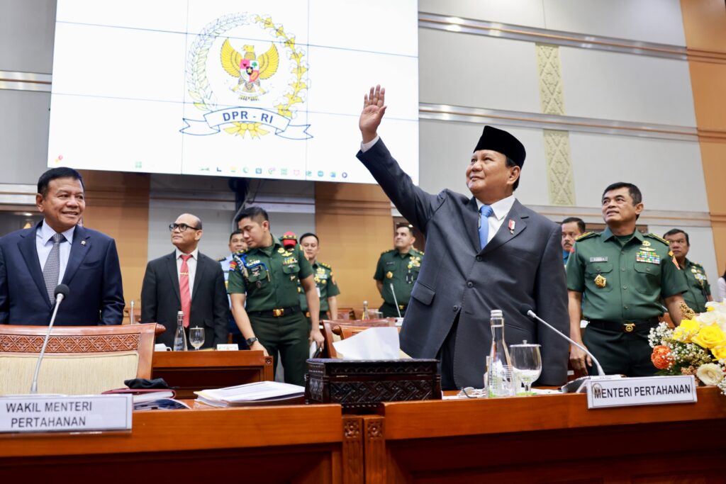 Prabowo Subianto Says Goodbye and Apologizes in Last DPR Meeting: Bigger Tasks Ahead