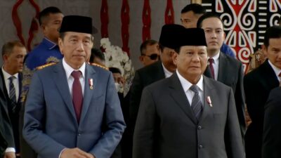 Prabowo Subianto and Jokowi Arrive in Presidential Car Together for Swearing-In of Newly Elected DPR Members