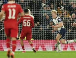 “Tottenham Menang 1-0 vs Liverpool: Semifinal Leg Pertama Carabao Cup”