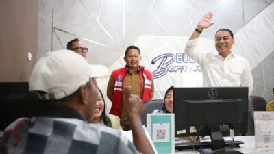 KNG Aplikasi Memudahkan Warga Surabaya Urus Adminduk