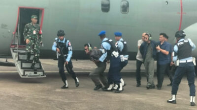 Pesawat Tempur F-16 Lumpuhkan Pesawat Asing di Langit Jakarta
