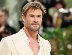 Chris Hemsworth: Kapten Kapal Selam di Film Subversion