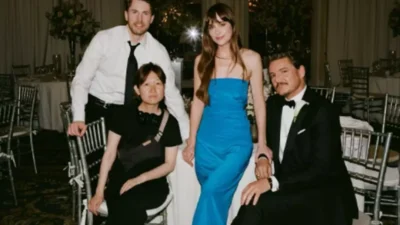 Kisah Cinta Segitiga Chris Evans, Dakota Johnson, dan Pedro Pascal