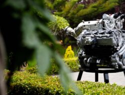 Lamborghini Berharap pada Bahan Bakar Sintetis untuk Mobil ICE