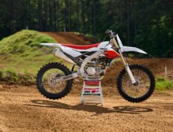 Yamaha Motocross 70th Anniversary Edition: Garang dan Terbaik