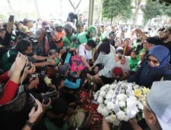 Duka Cita atas Meninggalnya Affan Kurniawan – PSI Berbagi Penghargaan