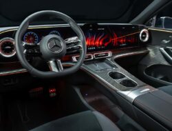 Revolusi Mercedes-Benz: Kembali ke Tombol Fisik Lebih Canggih