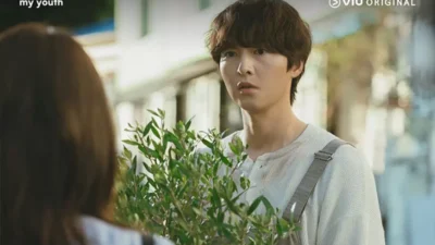 Comeback Song Joong Ki, Banjir Drakor Apik di Bulan September
