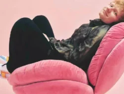 Ed Sheeran Rilis Album Baru: Ngamen di London