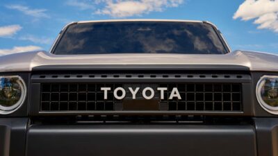 Toyota RAV4 dan Land Cruiser Akan Diluncurkan dalam Versi EV